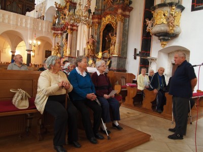 Msgr.Kišiček s korisnicima u lepoglavskoj crkvi